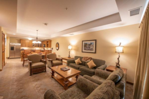 Comfortable & Spacious 2 Bedroom Condo unit in Mountaineer Square condo